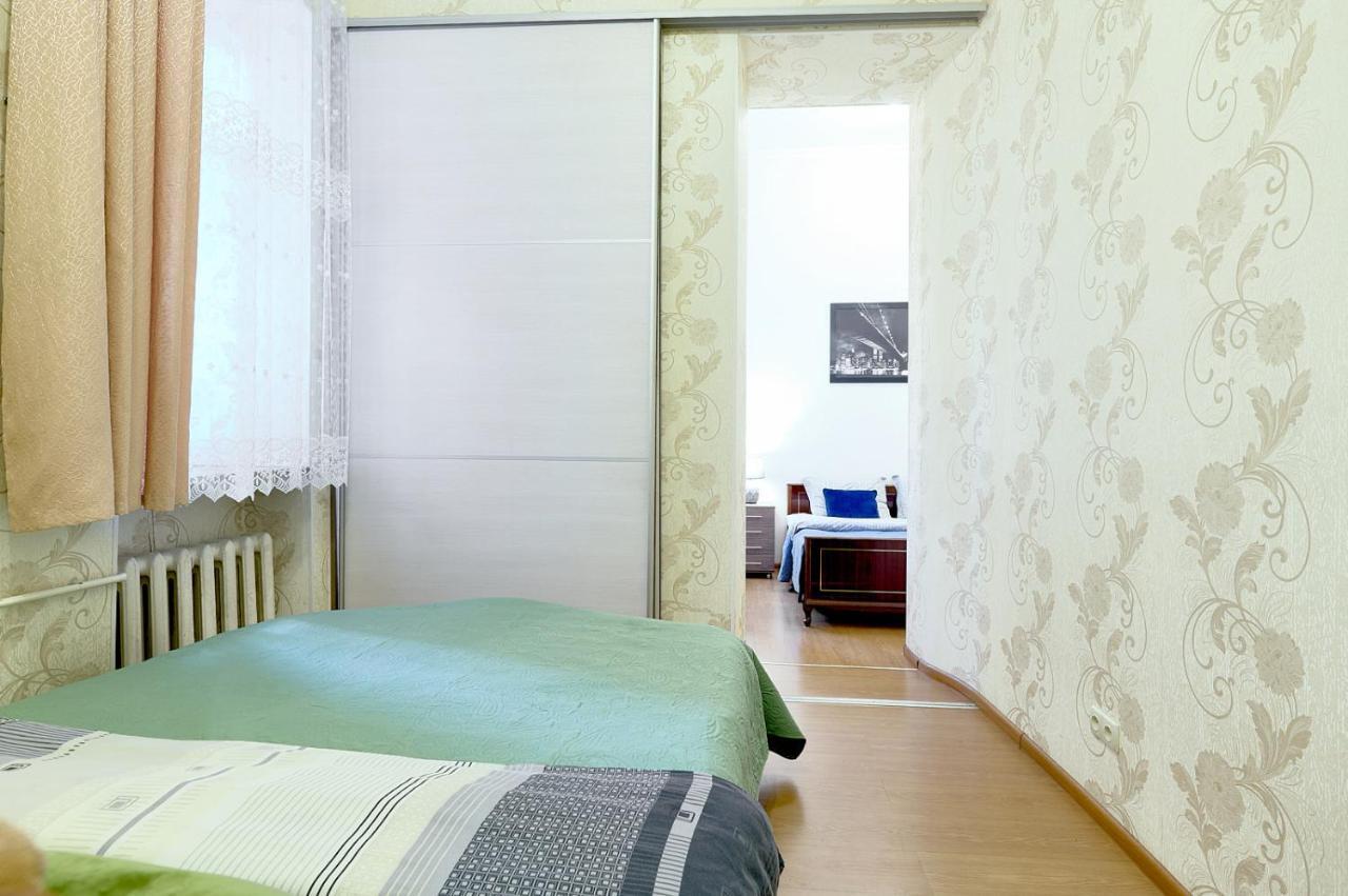 S12-58 Modern Aparthotel With Two 2Bedrooms In Central Kiev - Bessarabska Squere - Gulliver Mall - Olympic Stadium - Palace Of Sports - Saksahanskoho St, 12Б Exterior photo