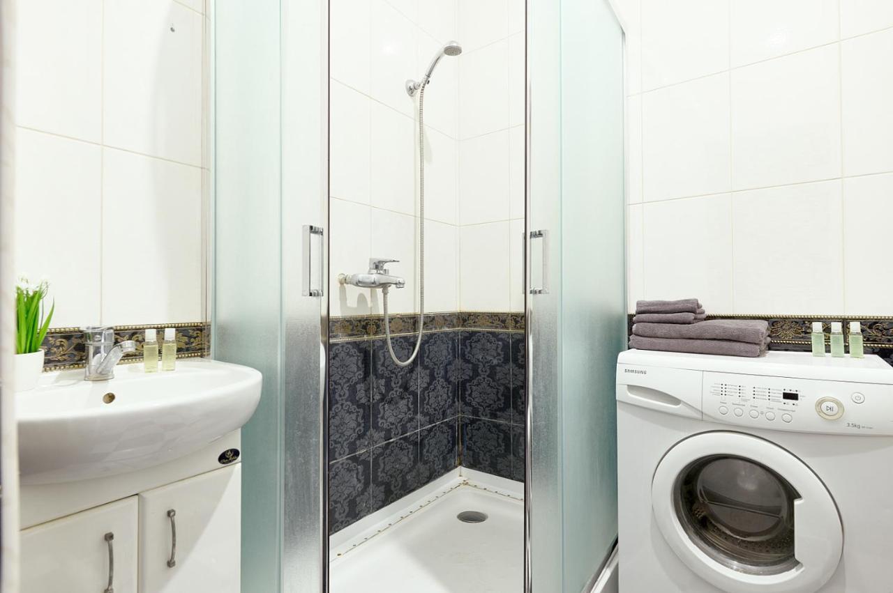 S12-58 Modern Aparthotel With Two 2Bedrooms In Central Kiev - Bessarabska Squere - Gulliver Mall - Olympic Stadium - Palace Of Sports - Saksahanskoho St, 12Б Exterior photo