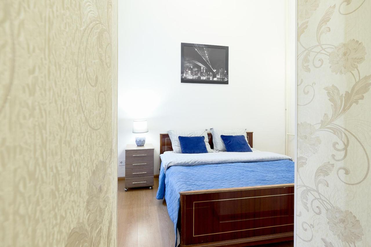S12-58 Modern Aparthotel With Two 2Bedrooms In Central Kiev - Bessarabska Squere - Gulliver Mall - Olympic Stadium - Palace Of Sports - Saksahanskoho St, 12Б Exterior photo